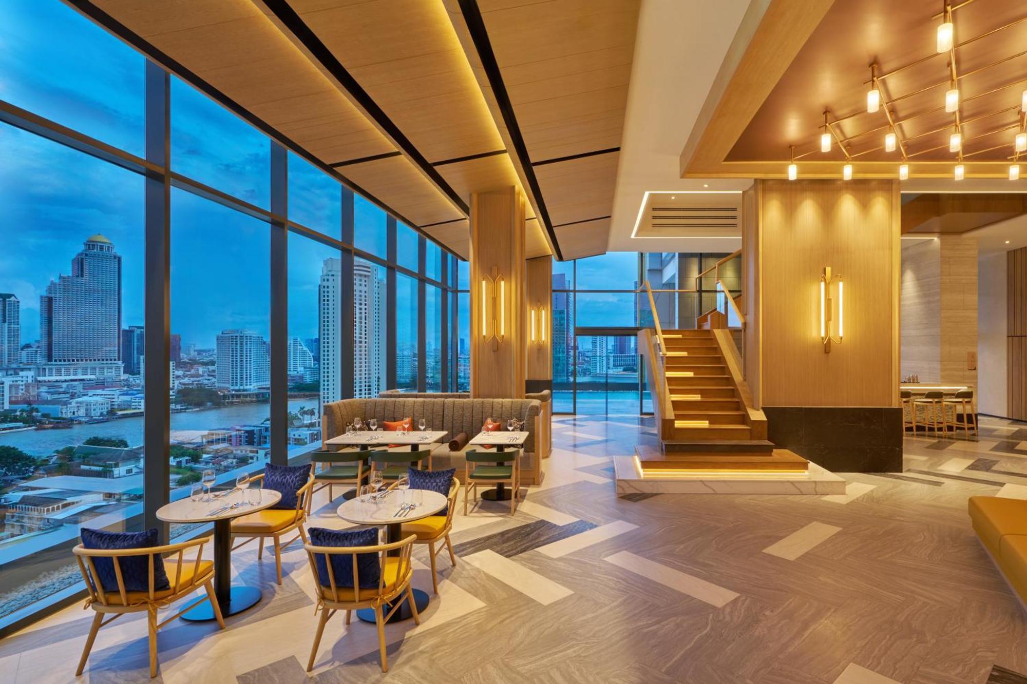 Hilton Garden Inn Bangkok Riverside Exterior photo