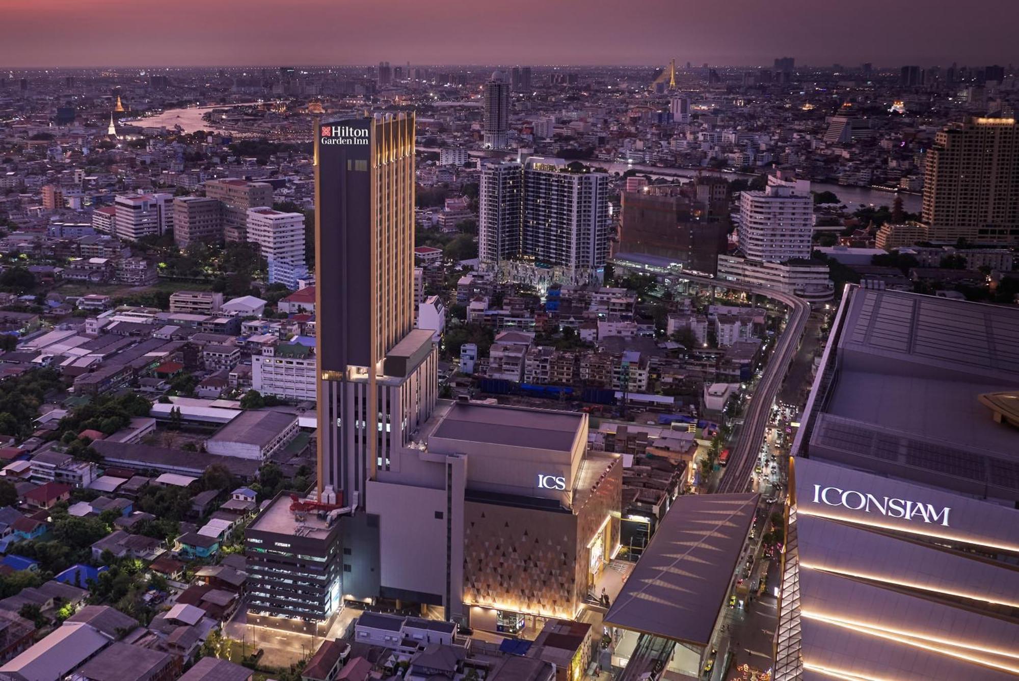 Hilton Garden Inn Bangkok Riverside Exterior photo